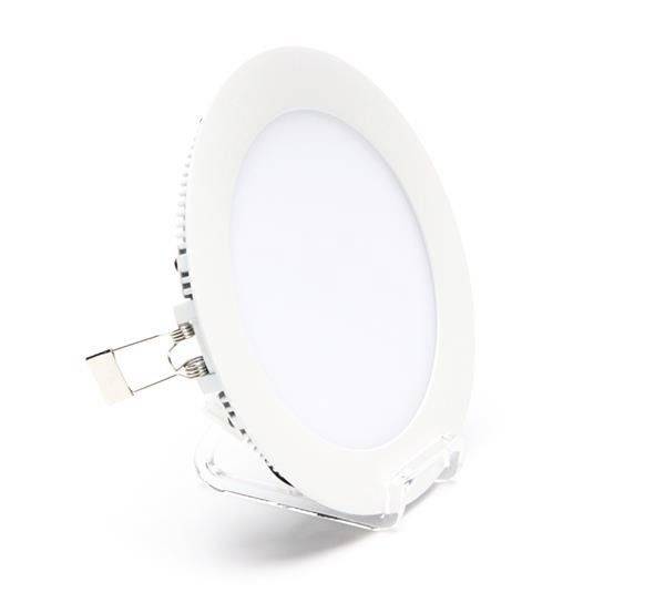 Okrúhle LED panelové svetlo v bielej farbe, prezentované na priehľadnom podstavci. Vhodné pre modernú interiérovú osvetlenie.