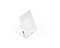 Štvorcový, biely LED stropný podomietkový reflektor z plastu, mierne šikmo umiestnený, s viditeľnými pripájacími káblami.