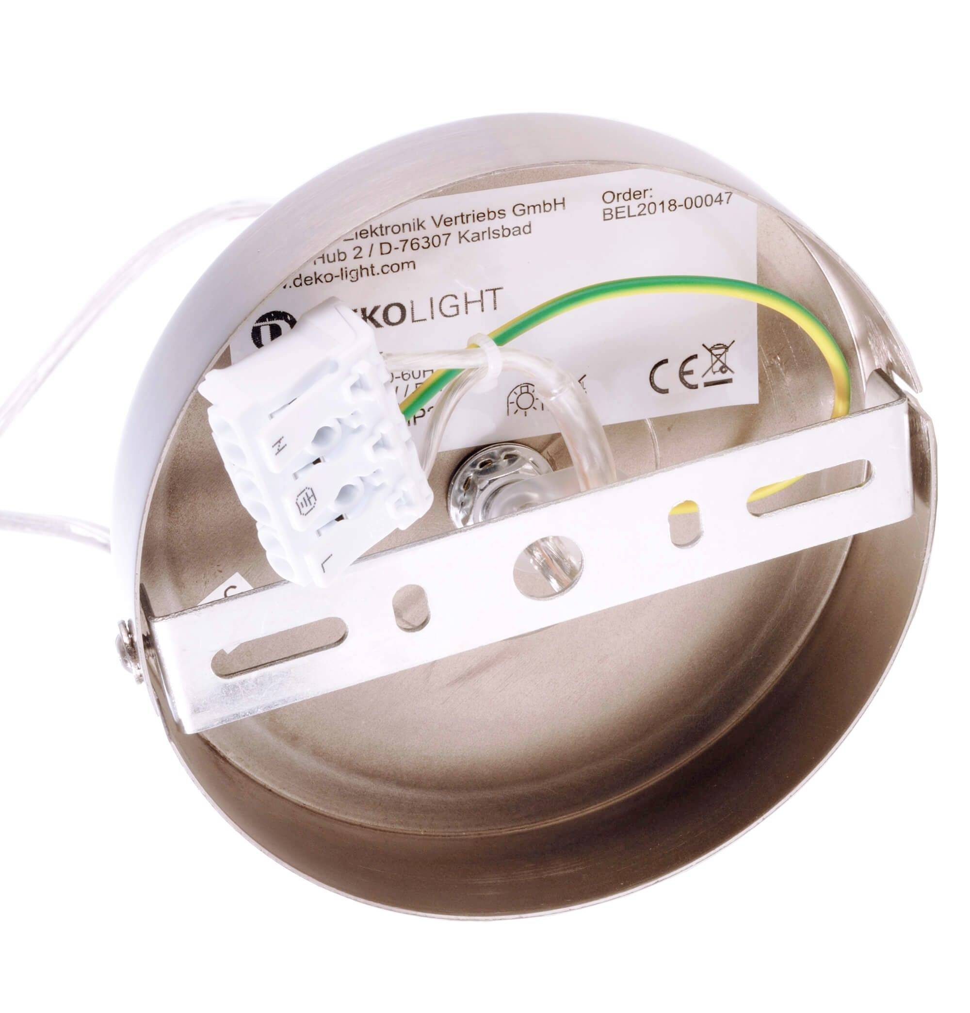 Guľatý kovový držiak lampy s elektrickým vedením a upevnením, označený nápisom 'DEKOLIGHT' s označením CE.