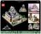 LEGO súprava Hradu Himeji s detailnou architektúrou. Obsahuje malé stromy a múry. Fotografie skutočného hradu ako referencia.