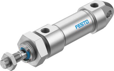 Pneumatický valec z kovu s nápisom 'FESTO', výrobcu pneumatických systémov a riadení.