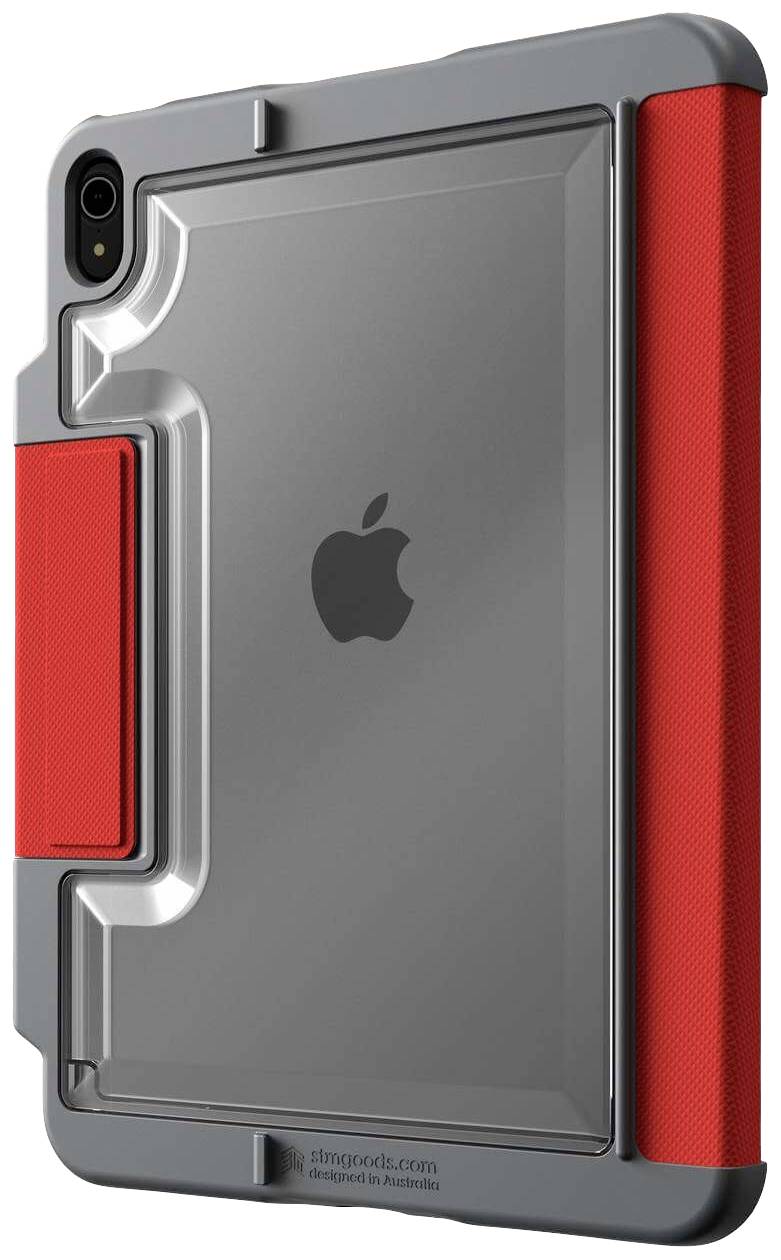 Kovový obal tabletu s červeným držadlom a viditeľným logom Apple, poskytuje robustný ochranný kryt a ergonomické ovládanie.
