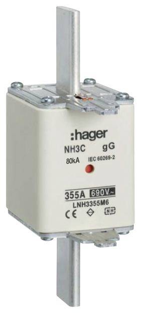 Poistkový odpínač s nápisom 'Hager NH3C gG', 80kA, 355A, 690V, zodpovedajúci norme IEC 60269-2, namontovaný na podstavci.