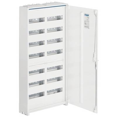 Otvorená elektrická rozvodná skriňa s viacerými prázdnymi radmi pre poistky alebo iné elektrické zariadenia, dvere otvorené do strany.