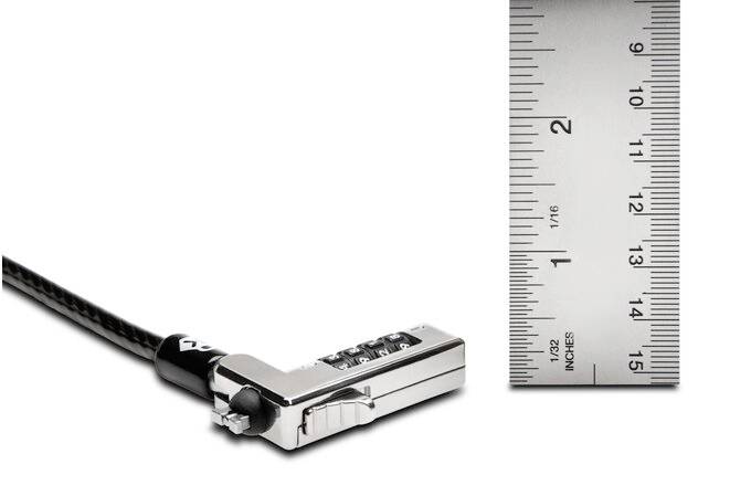 Kombinačný zámok s číslicovými valčekmi vedľa pravítka; zámok je kompaktný a meria približne 8 cm.