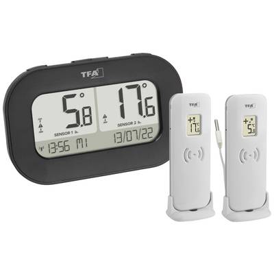 Digitálny teplomer s dvoma senzormi ukazuje teploty 5,8°C a 17,6°C. Dátum: 13.07.22, čas: 13:56. Senzory v držiakoch.