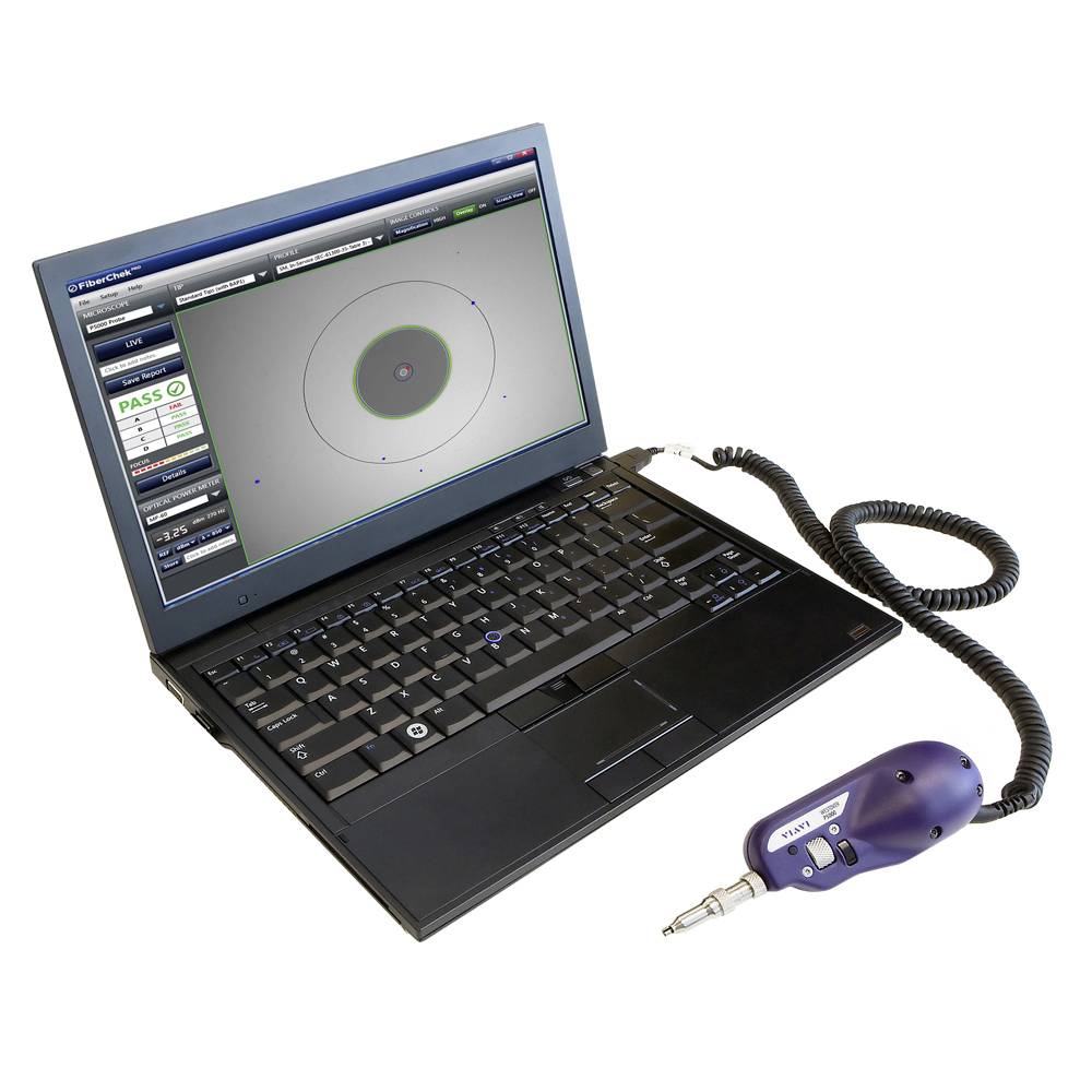 Laptop s otvorenou obrazovkou zobrazuje kruhovú grafiku a nápis 'PASS'. Pripojené zariadenie káblom. Možné skúšobné alebo testovacie vybavenie.