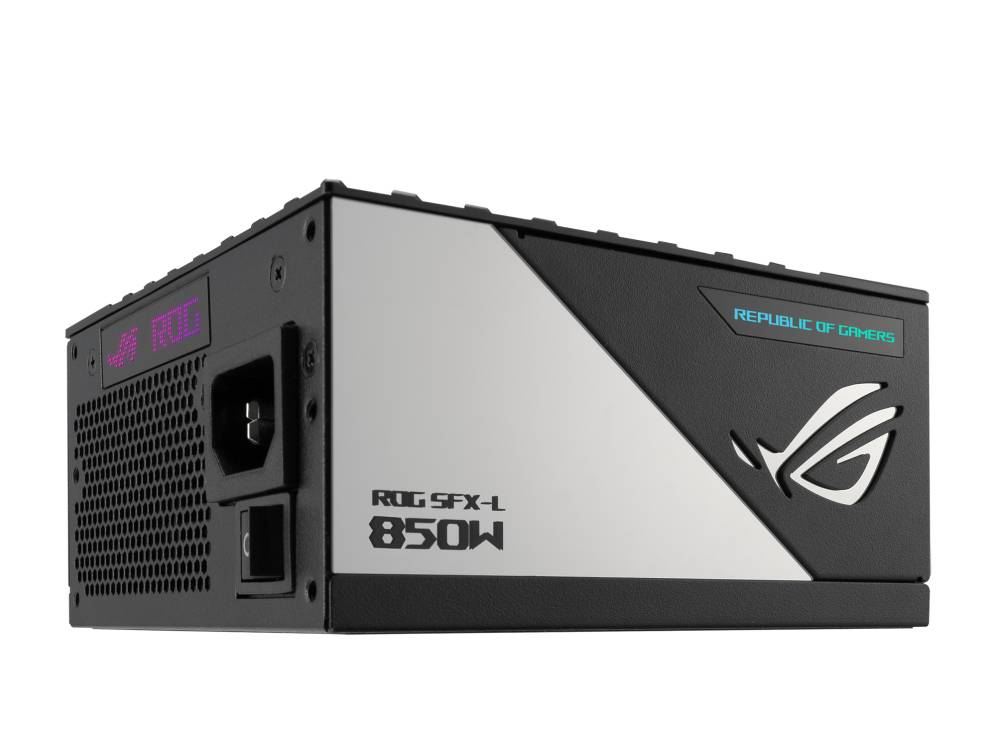 Čierne sieťové napájanie so striebornými akcentmi, s nápisom 'ROG SFX-L 850W', 'Republic of Gamers' a logom na boku.
