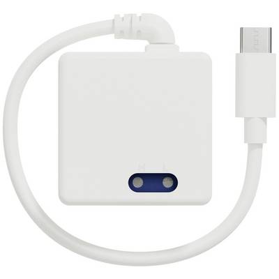 Biely adaptér s konektorom USB-C a dvoma modrými zásuvkami, označenými písmenami 'H' a 'L', na svetlom pozadí.