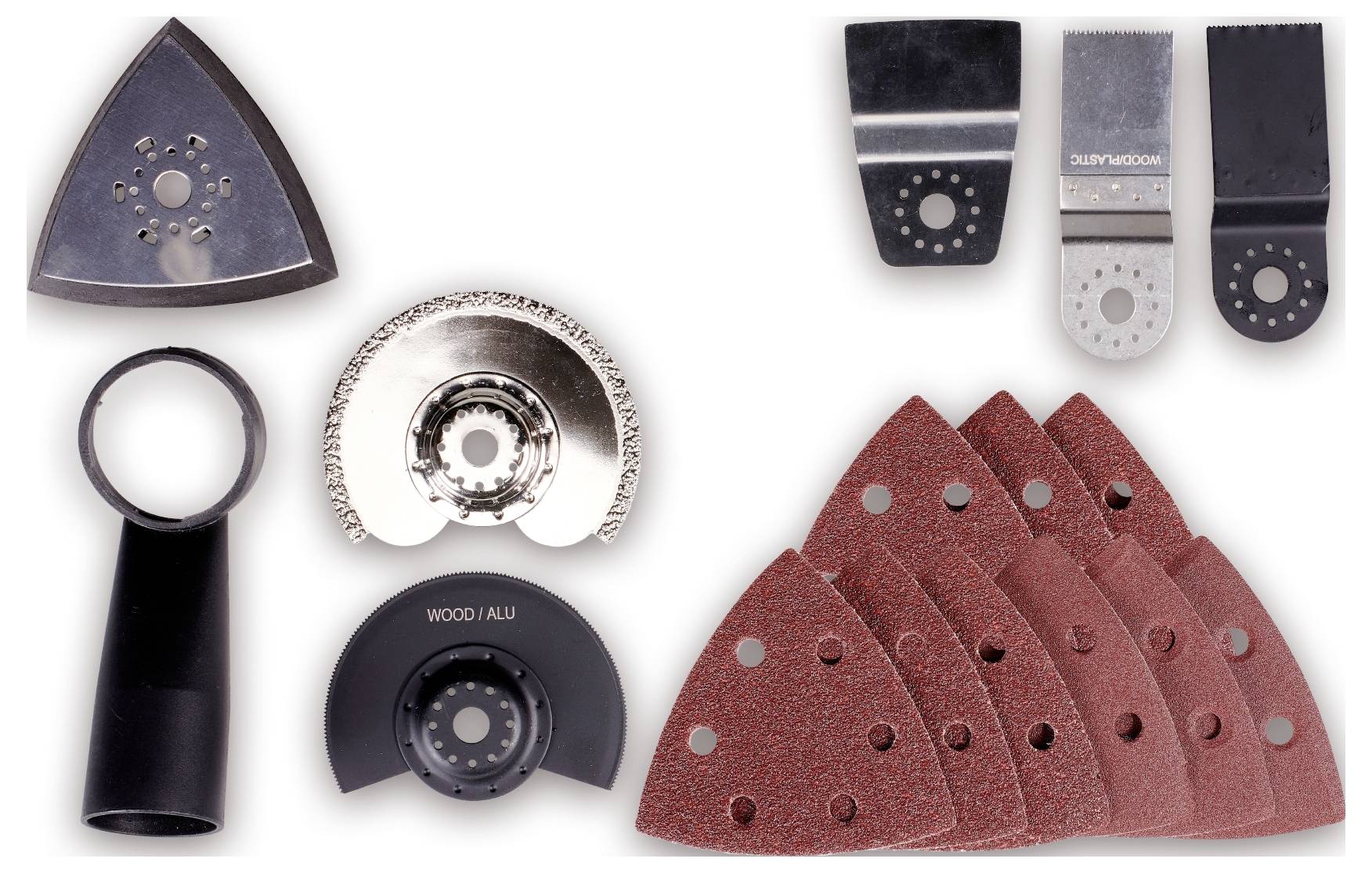 Rôzne nástavce multifunkčného náradia vrátane brúsnych listov, čepelí na drevo/hliník a univerzálnej pätky, usporiadané na bielom pozadí.