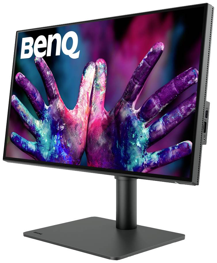 Monitor zobrazuje obrázok farebných rúk pokrytých farbami. V ľavom hornom rohu je napísané 'BenQ'.