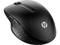 Čierna bezdrôtová počítačová myš s bočnými tlačidlami a logom HP na hornej strane. Povrch je hladký a ergonomicky tvarovaný.