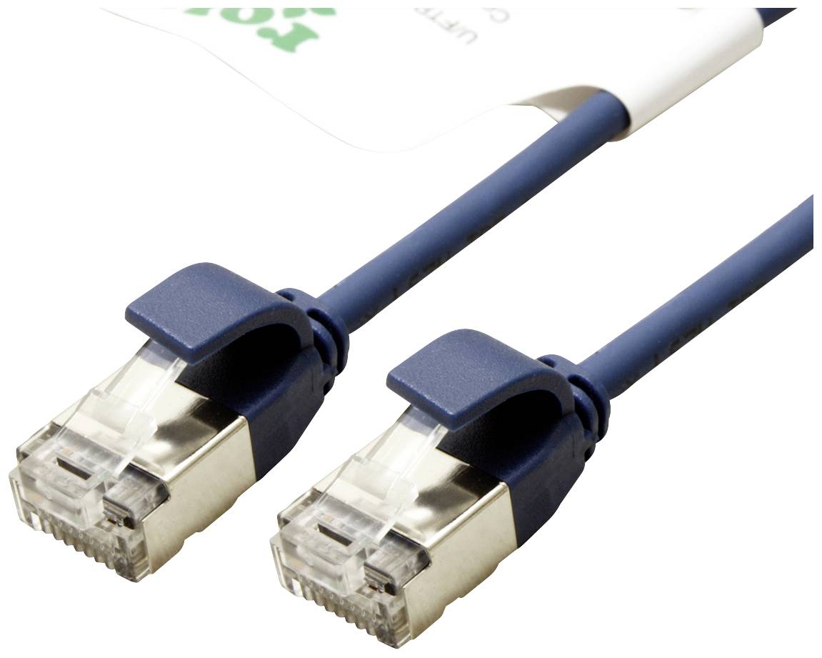 Dva modré ethernetové káble s RJ-45 konektormi, ktoré sa používajú na sieťové pripojenia.