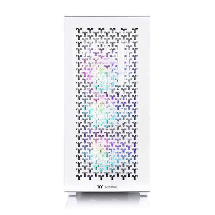 Počítačová skrinka s perforovaným predným panelom a integrovaným RGB podsvietením, ktoré svieti v rôznych farbách.