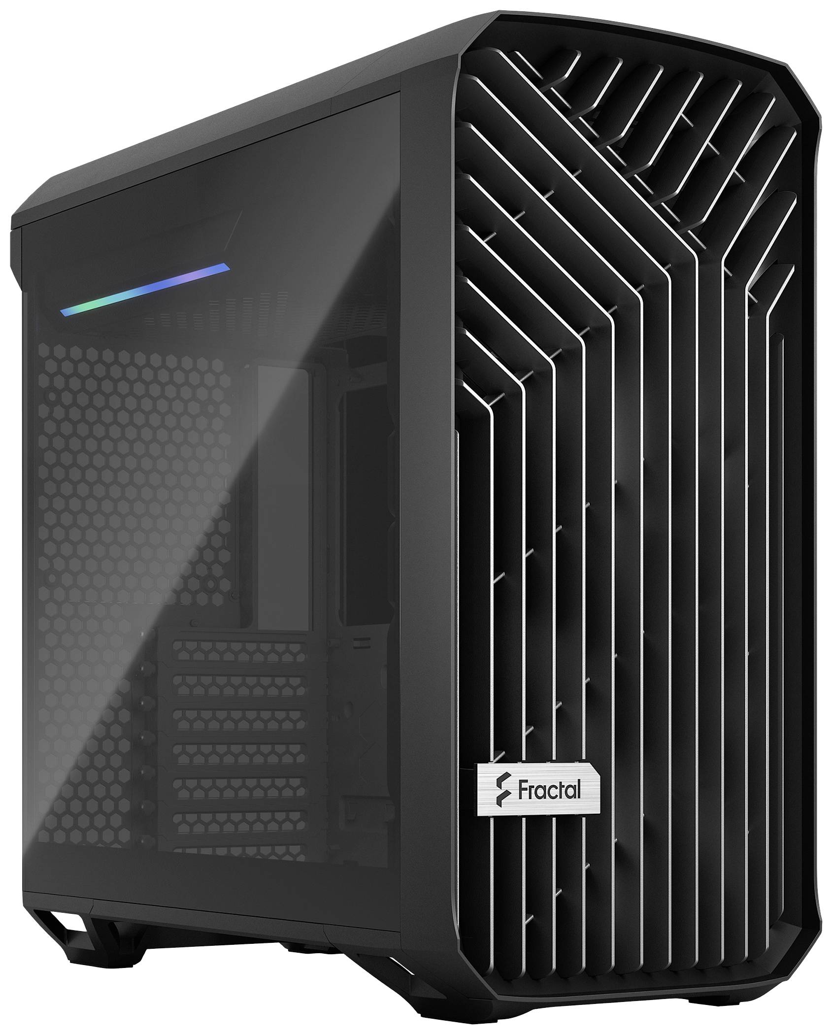 Čierna PC skrinka s moderným dizajnom a bočným skleneným oknom; na prednej strane je viditeľný firemný názov 'Fractal'.