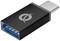 Čierny USB-C adaptér s modrým USB-A portom na prednej strane a firemným logom na povrchu.