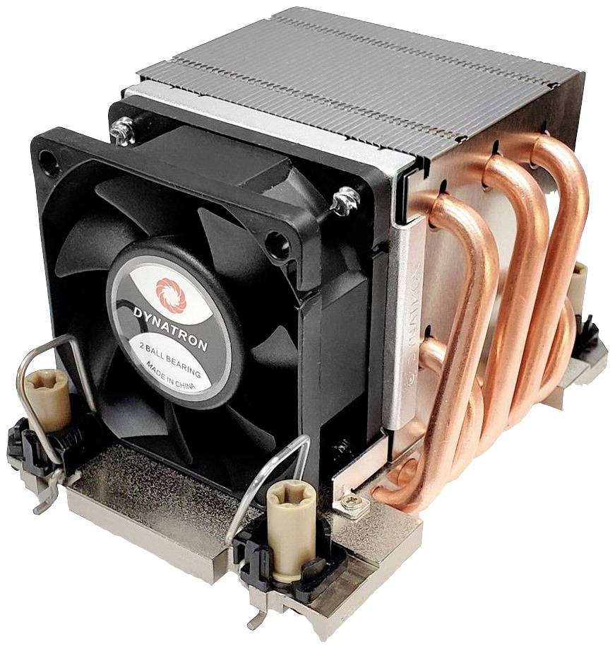 Zostava ventilátora s chladičom a medenými tepelnými rúrkami, navrhnutá pre chladenie CPU počítača alebo servera, namontovaná na kovovom držiaku.
