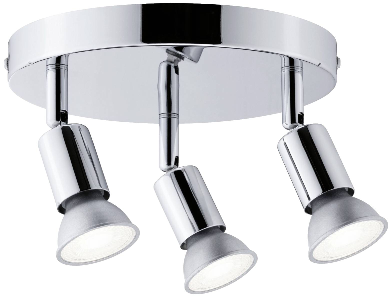 Chrómová stropná lampa s tromi nastaviteľnými LED bodovými svetlami, namontovaná na okrúhlej základni. Ideálna pre smerované osvetlenie.