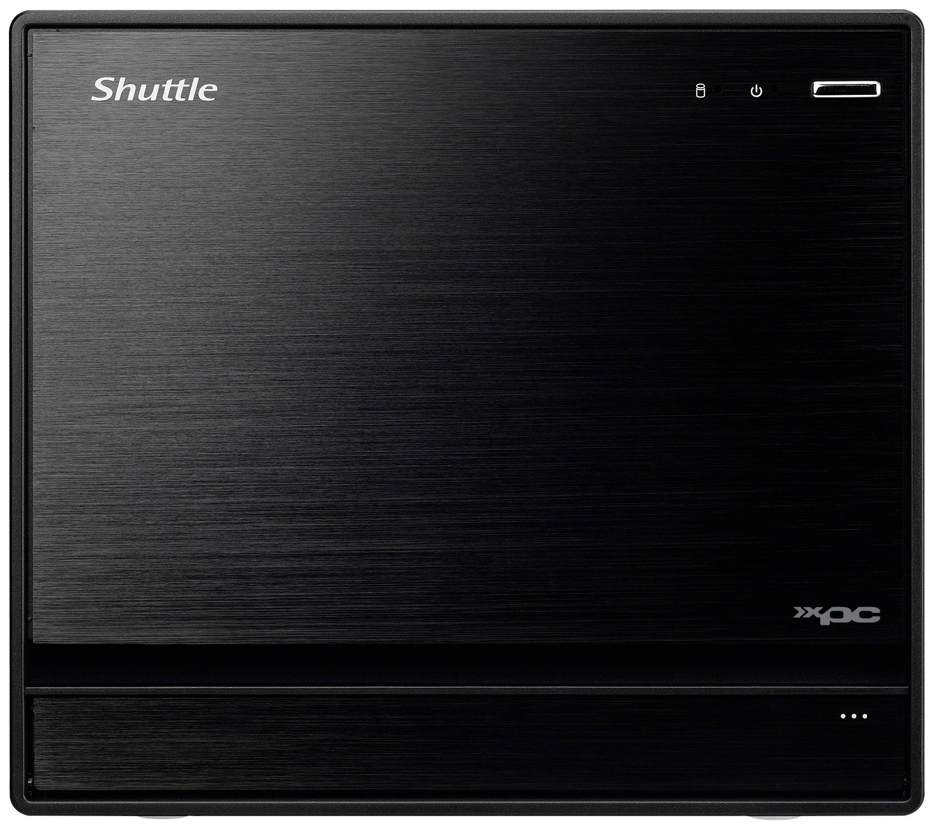 Kompaktná čierna počítačová skrinka od Shuttle s minimalistickým dizajnom a nápisom 'XPC'.