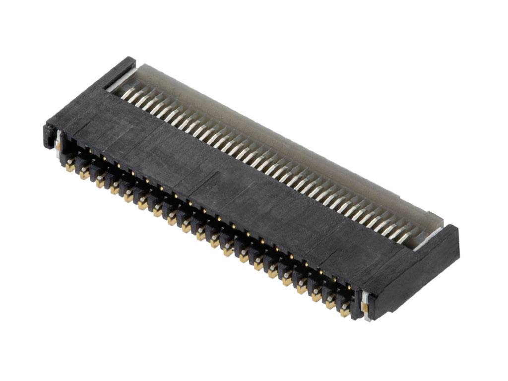 Čierny elektronický konektor s viacerými kovovými pinmi, typicky používaný pre prepojenia plochých káblov v elektronických zariadeniach.
