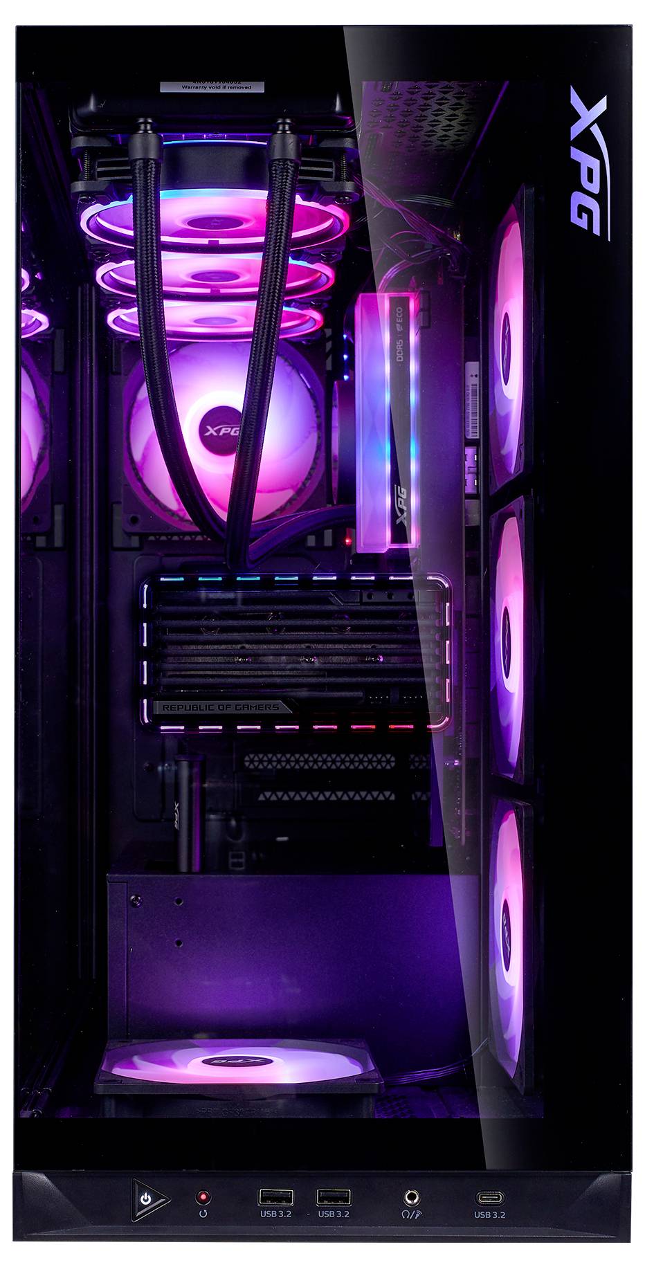 Herný počítačový kryt s RGB podsvietením, viditeľnými ventilátormi a priehľadným predným krytom.