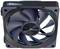 Vysoko výkonný PC ventilátor od Seasonicu s čiernymi a modrými akcentmi, zvýraznený nápadným dizajnom a logom.