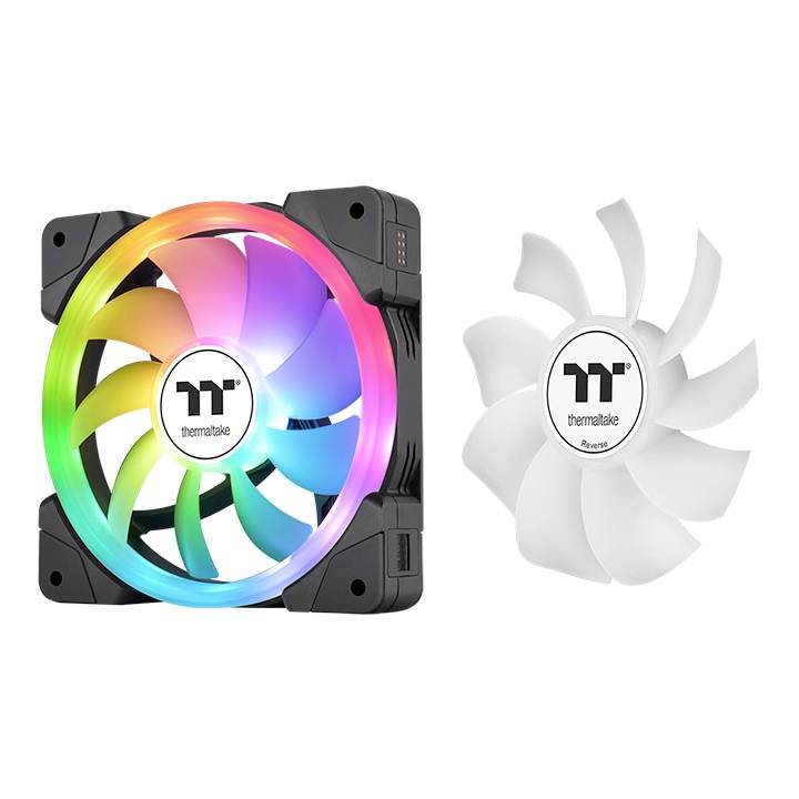 Ventilátor so svetlým dizajnom RGB, vedľa sú znázornené plastové lopatky. Ideálny na chladenie elektronických zariadení.