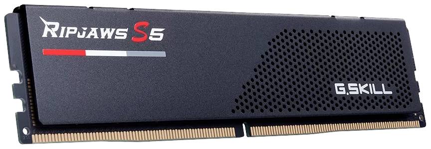 Modul pamäte RAM od G.Skill, model 'Ripjaws S5', čierny s červeným a bielym logom, ukazuje spodné kontakty.
