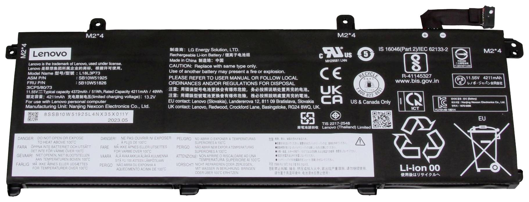Notebook batéria s etiketnými informáciami: výrobca Lenovo, kapacita 54,5 Wh, napätie 7,68 V. Bezpečnostné a likvidačné pokyny sú vytlačené na obale.