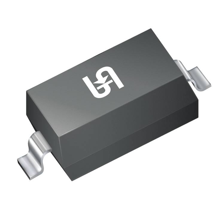Čierna elektronická súčiastka v obdĺžnikovom tvare s kovovými kontaktmi na oboch koncoch; vhodná na montáž na dosku plošných spojov.