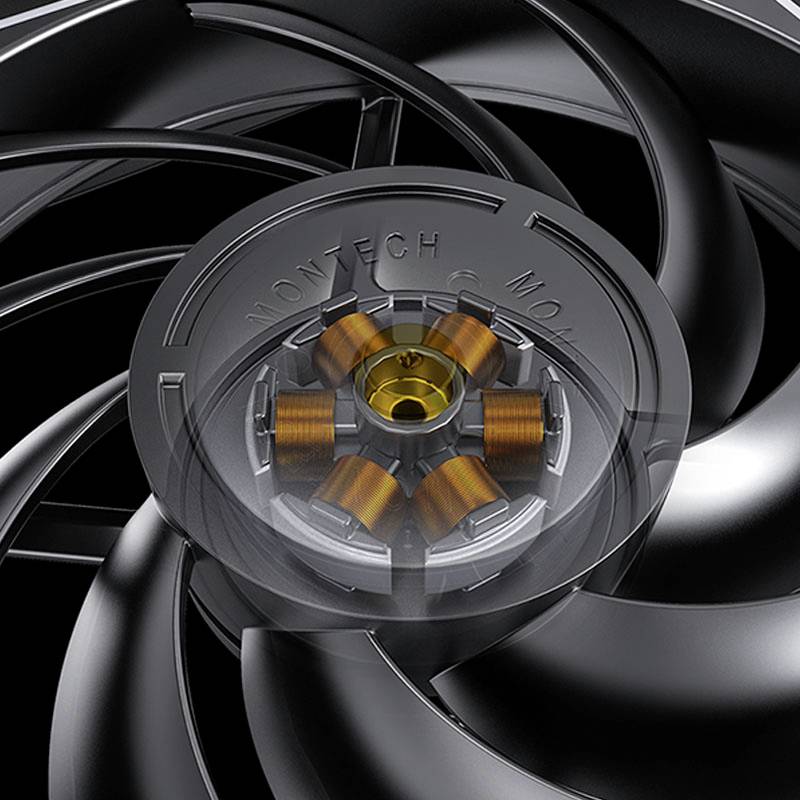 Detailný záber na čierny lesklý ventilátora so špirálnym tvarom a centrálnym motorom s medenou cievkou.