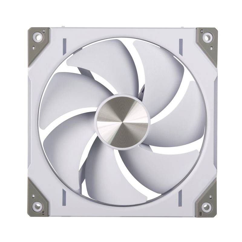 Biely počítačový ventilátor v štvorcovom ráme, centrálny kovový prvok, osem listov. Vhodný pre chladiace systémy PC.