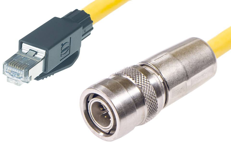 Žltý ethernetový kábel s konektorom RJ45 vľavo a strieborný guľatý konektor vpravo, oba na bielom pozadí.