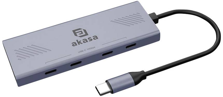 USB-C hub so štyrmi portami, šedá skrinka, kábel vpravo. Značka: Akasa.