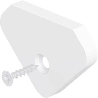 Biely plastový kotva na stenu so skrutkou čiastočne vloženou cez stredný otvor, zobrazená v izolácii na bielom pozadí.