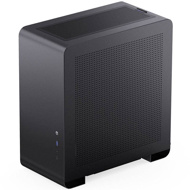 Kompaktná čierna počítačová skrinka s perforovanou bočnou stenou pre vetranie. Minimalistický dizajn s USB portom vpredu.