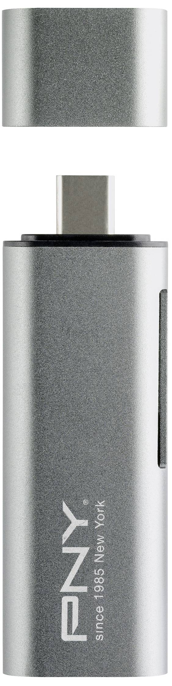 Strieborný USB-C kľúč od PNY so sňatým krytom, umiestnený vertikálne.