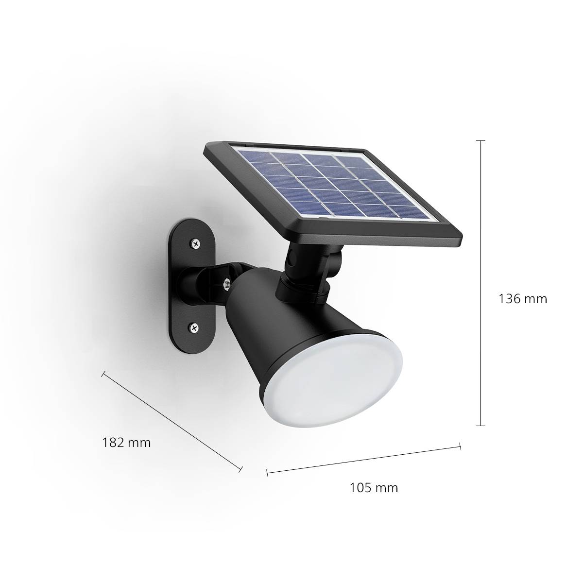 Čierna solárna nástenná lampa s okrúhlym tienidlom a obdĺžnikovým solárnym panelom hore; rozmery: 136 mm výška, 182 mm hĺbka, 105 mm šírka.