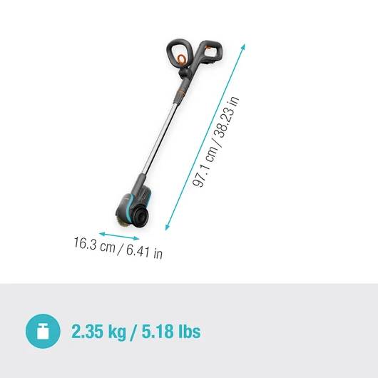 Elektrické záhradné zariadenie s ergonomickou rukoväťou. Rozmery: 97,1 cm výška, 16,3 cm šírka. Hmotnosť: 2,35 kg.