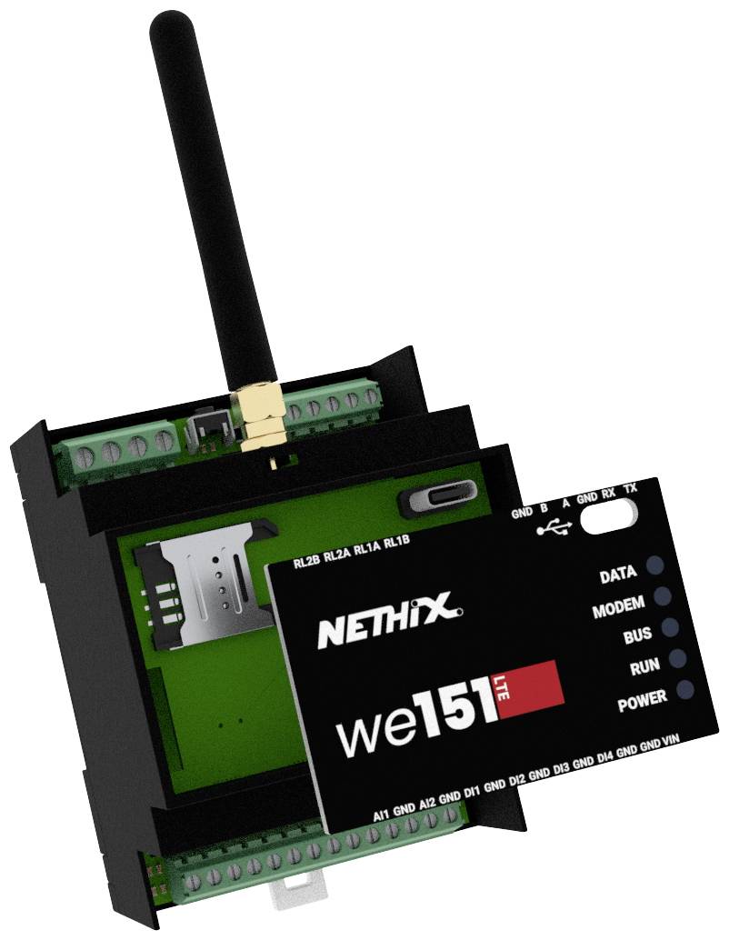 Čierna jednotka diaľkového ovládania s anténou a slotom na SIM kartu, označená "Nethix we151 LTE". Viditeľné sú LED dátové a prevádzkové indikátory.