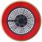 Okrúhly ventilátor so červeným okrajom pohľadom zhora. Ventilátor má v strede čierno-bielu mriežku.