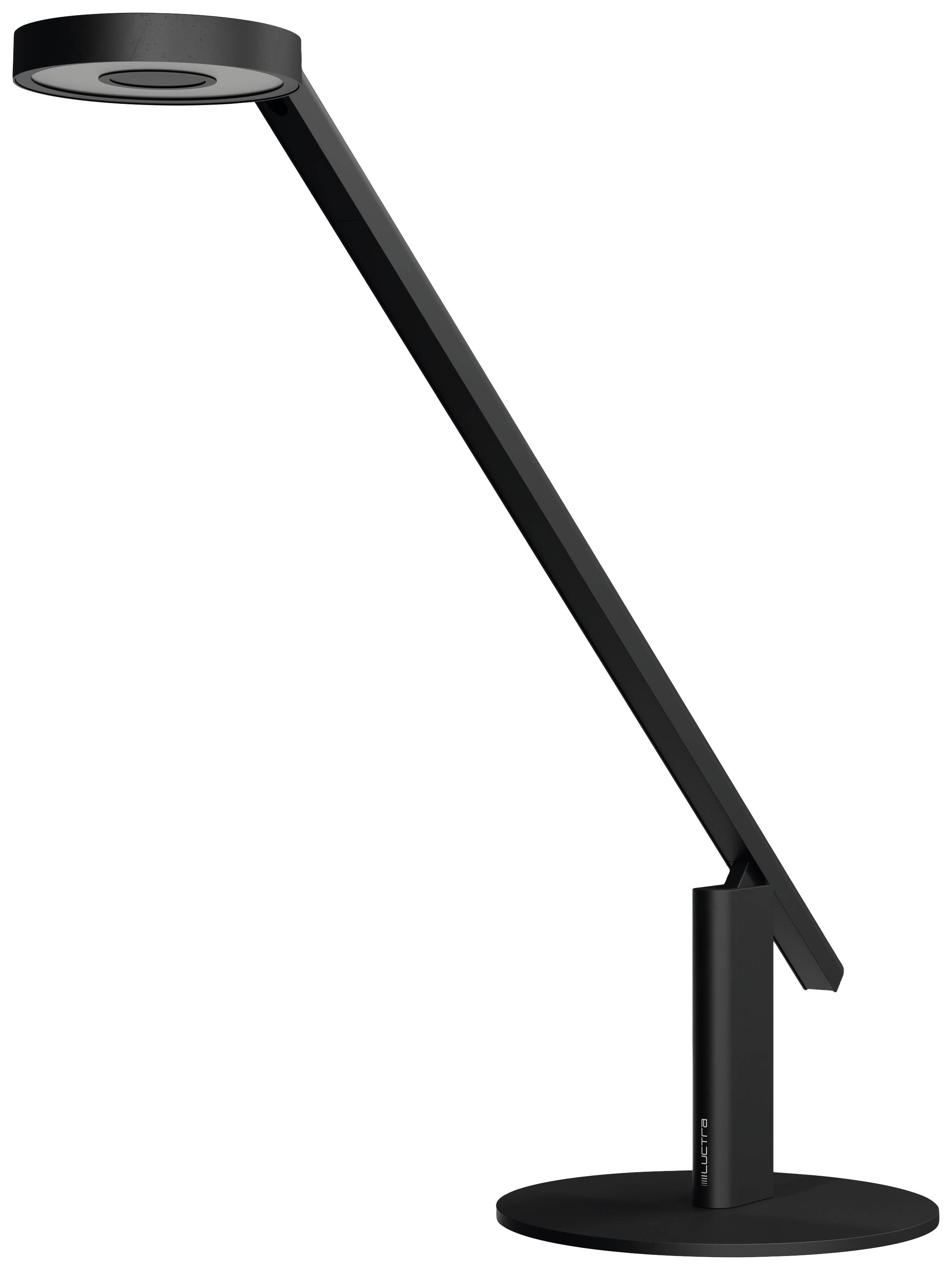 Čierna, moderná stolná lampa s elegantným šikmým dizajnom, guľatou lampovou hlavicou a stabilnou základňou.