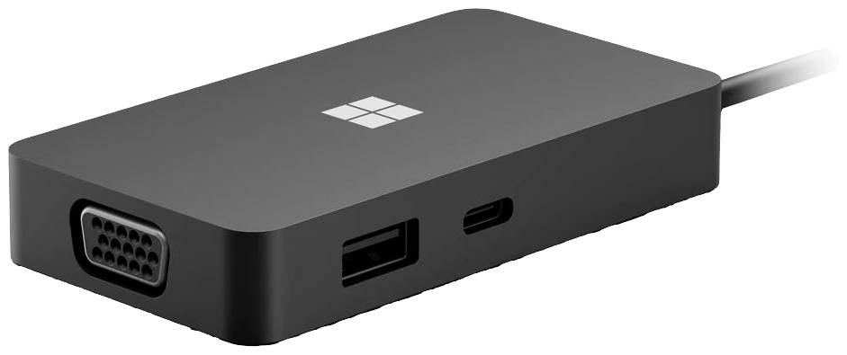 Čierny adaptér s VGA, USB-A a USB-C portami, označený štylizovaným štvordielnym logom okna.
