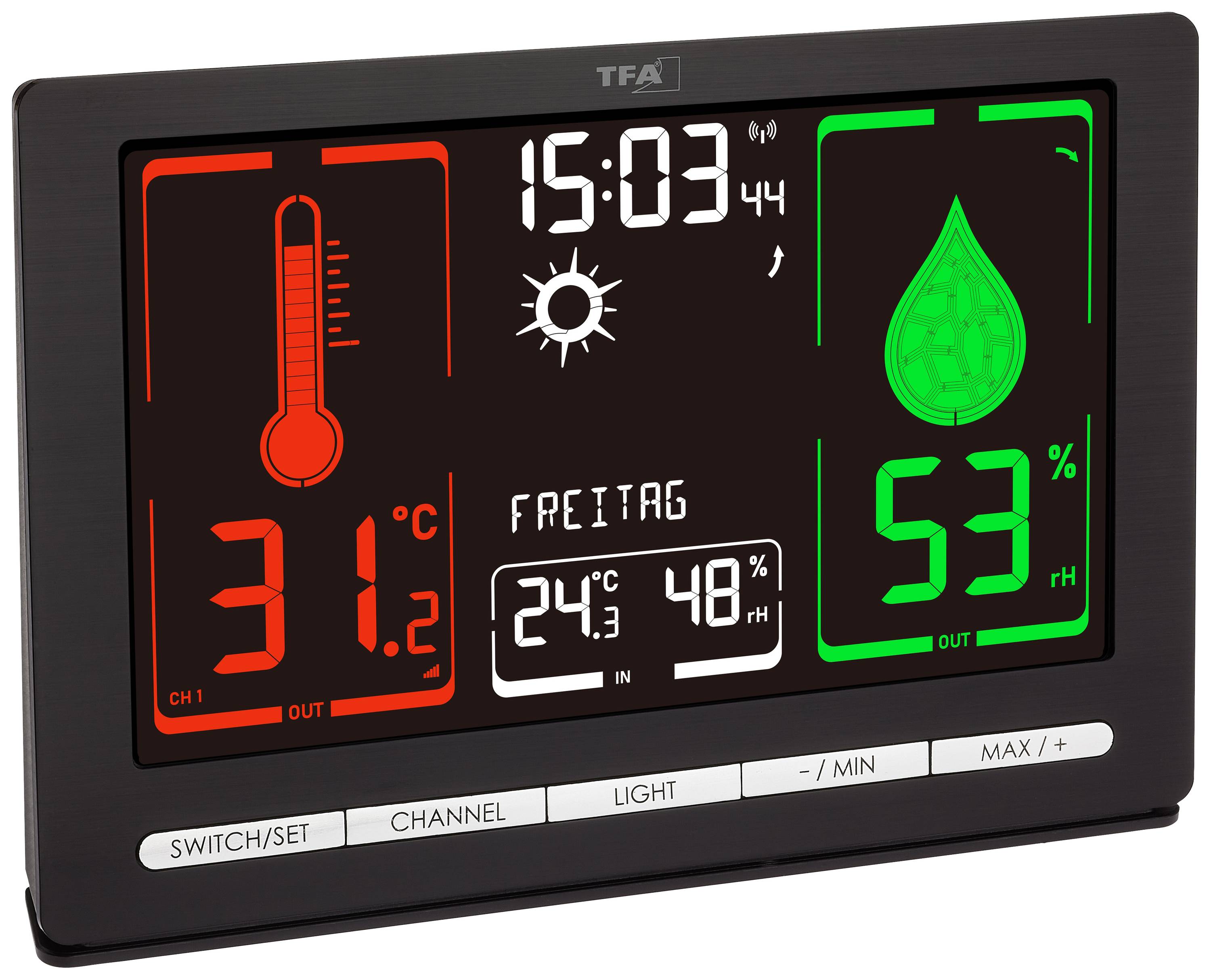 Digitálny teplomer a vlhkomer ukazuje 31,2°C vonku a 53% vlhkosti vzduchu vnútri. Čas: 15:03, Deň: Piatok.