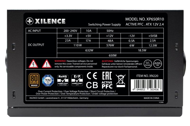 Štítok napájania 'Xilence': Napájanie AC 200-240V, DC výstup 12V. Certifikácia 80 Plus Bronze, bezpečnostné upozornenia, viaceré bezpečnostné certifikáty EÚ.