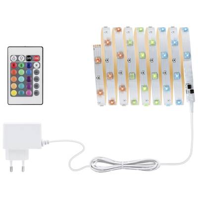 LED svetelný pás s diaľkovým ovládačom a napájacím zdrojom. Pás zobrazuje rôzne farby: červenú, modrú, zelenú, žltú.