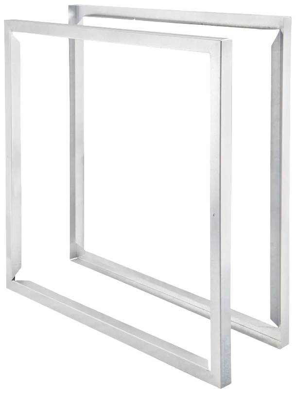 Dva obdĺžnikové strieborné kovové rámy v modernom, minimalistickom dizajne, umiestnené za sebou, ktoré vytvárajú priestorový dojem.