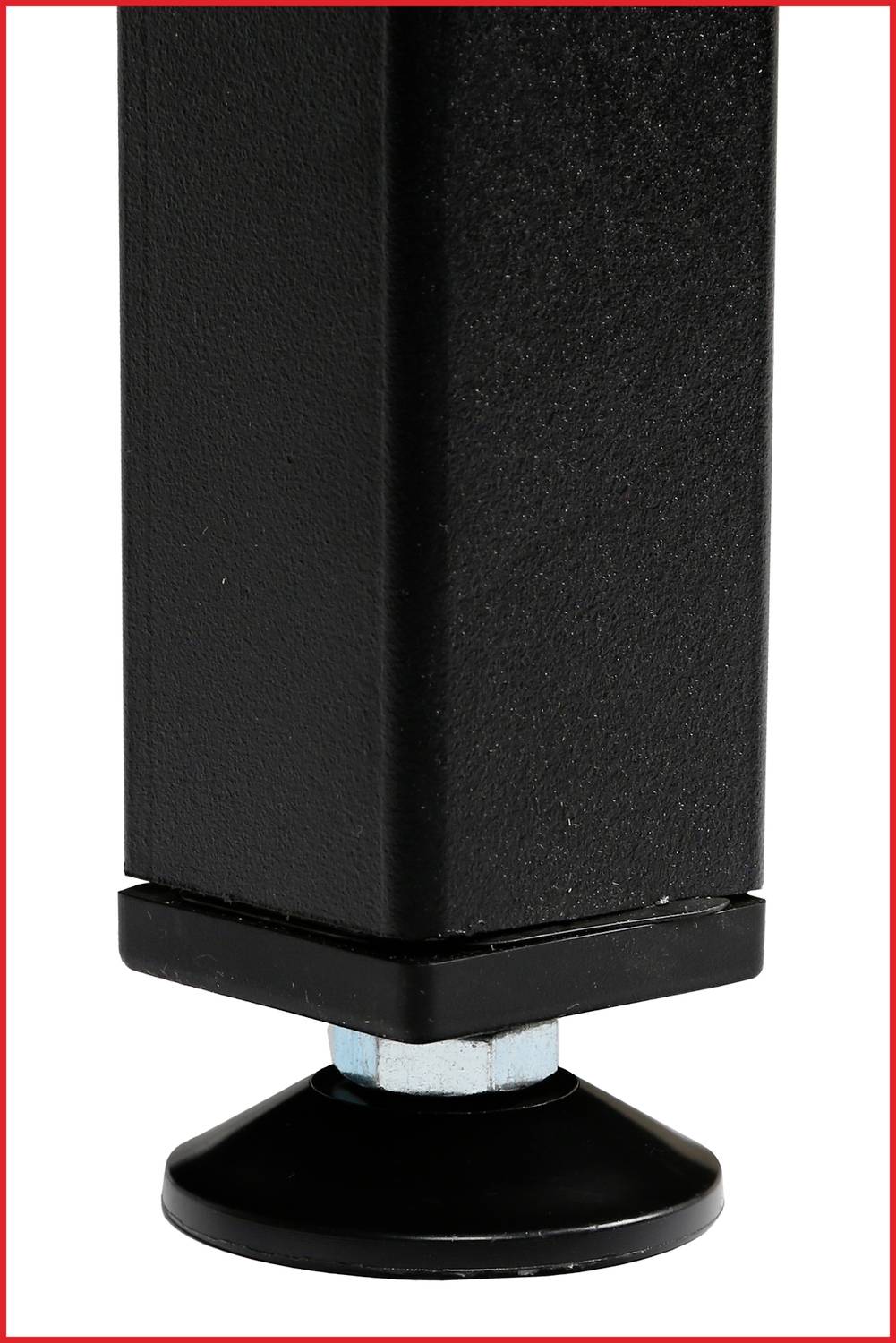 'Detailný záber čiernej nožičky stola so zaoblenením, vhodnej pre stabilnú podporu nábytku.'