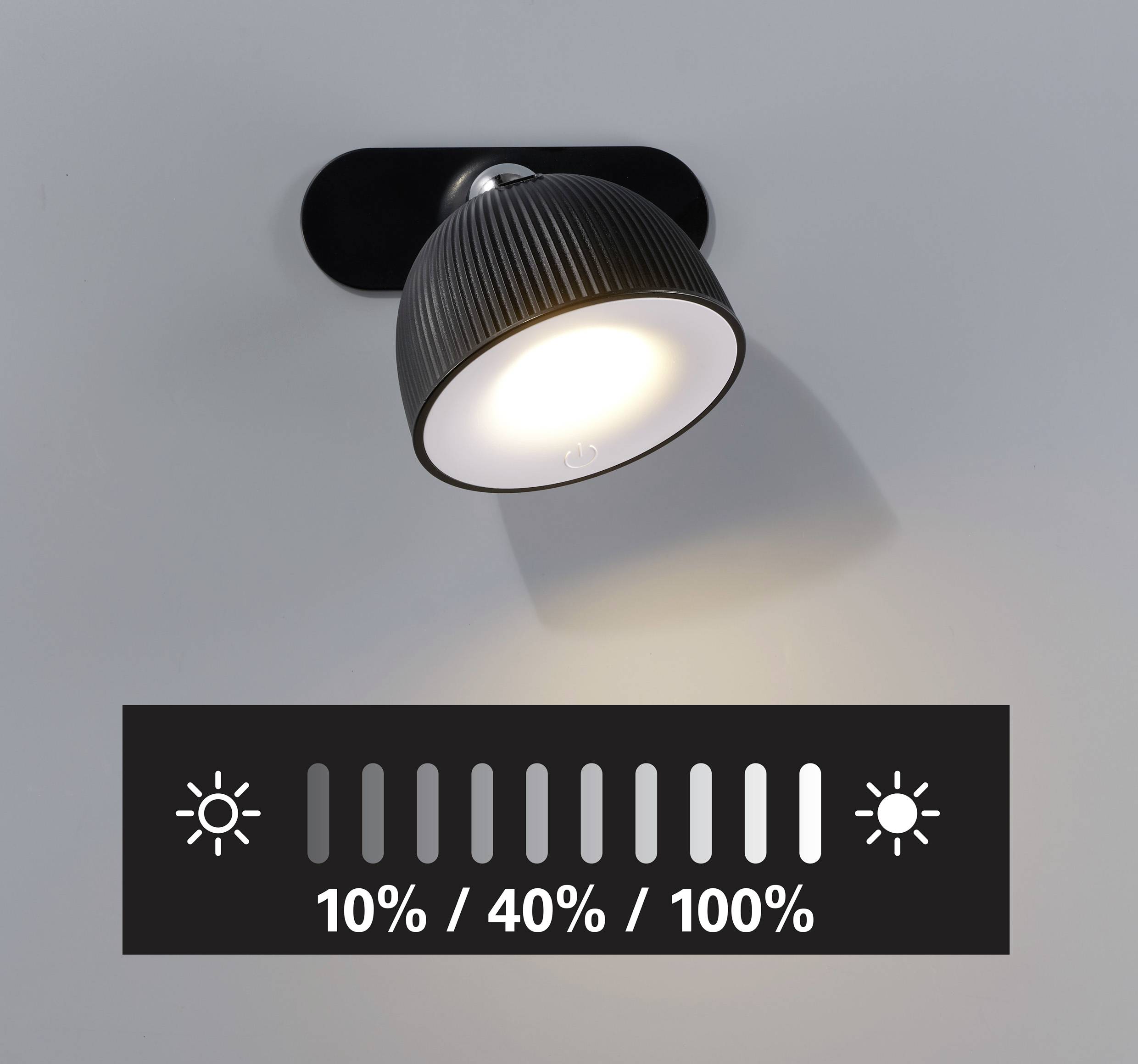 Lampa na stene s funkciou stmievania. Ovládací panel ukazuje tri úrovne jasu: 10%, 40%, 100%.