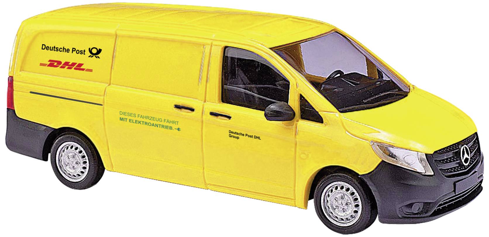 Žltý dodávkový automobil Deutsche Post s logom DHL, pohľad z boku, na bielom povrchu.